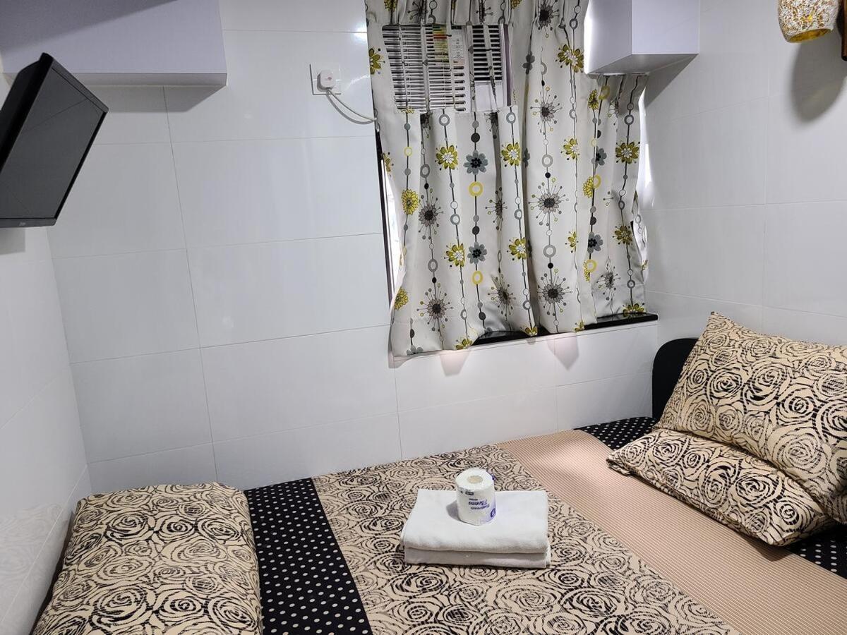 Hostel 16 Paris Guest House Block E Reception 10Th Floor Хонконг Екстериор снимка