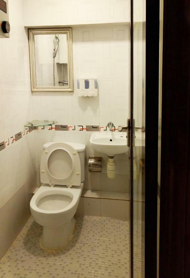Hostel 16 Paris Guest House Block E Reception 10Th Floor Хонконг Екстериор снимка